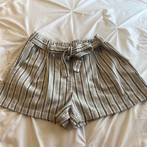 Ci Sono size XL grey/white vertical striped shorts